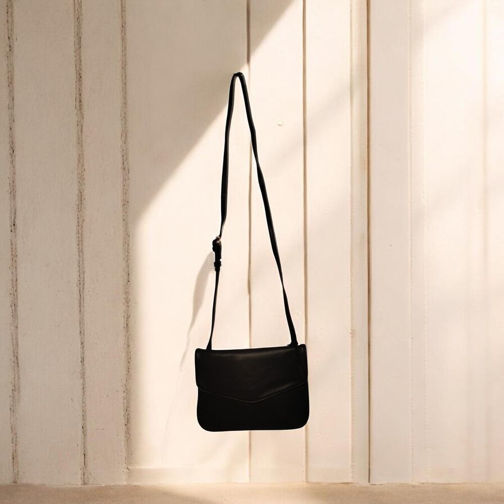 Moda Luxe Shoulder Bag Women's Handbag Dual Compartment Zip & Clip Closure Purse